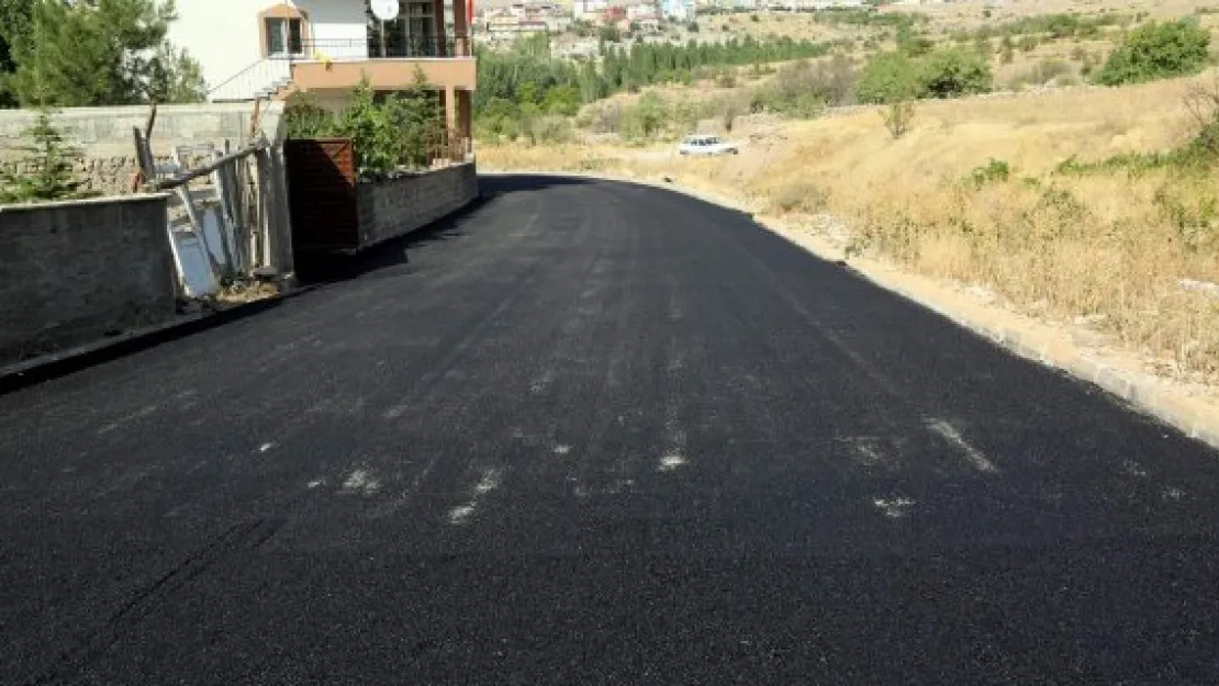 Fatih mahallesinde sıcak asfalt çalışması