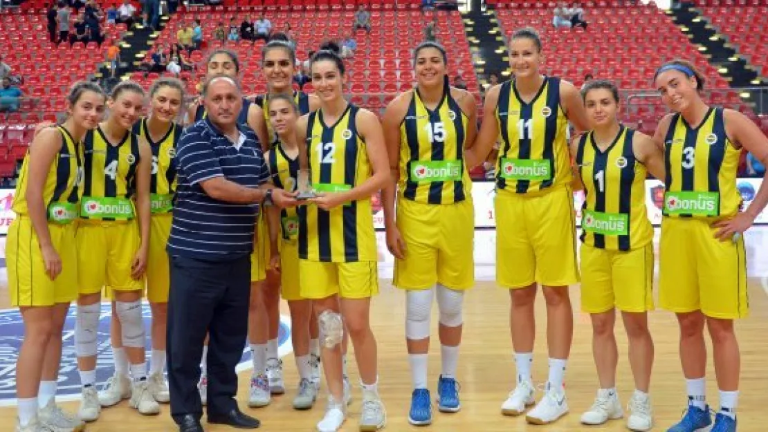 Kadınlar Erciyes Kupasında kazanan Fenerbahçe oldu