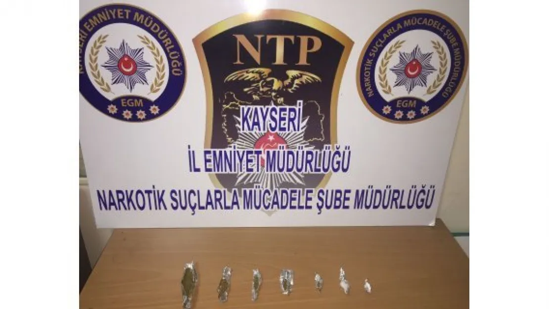 Polis, uyuşturucu tacirlerine gözaçtırmıyor