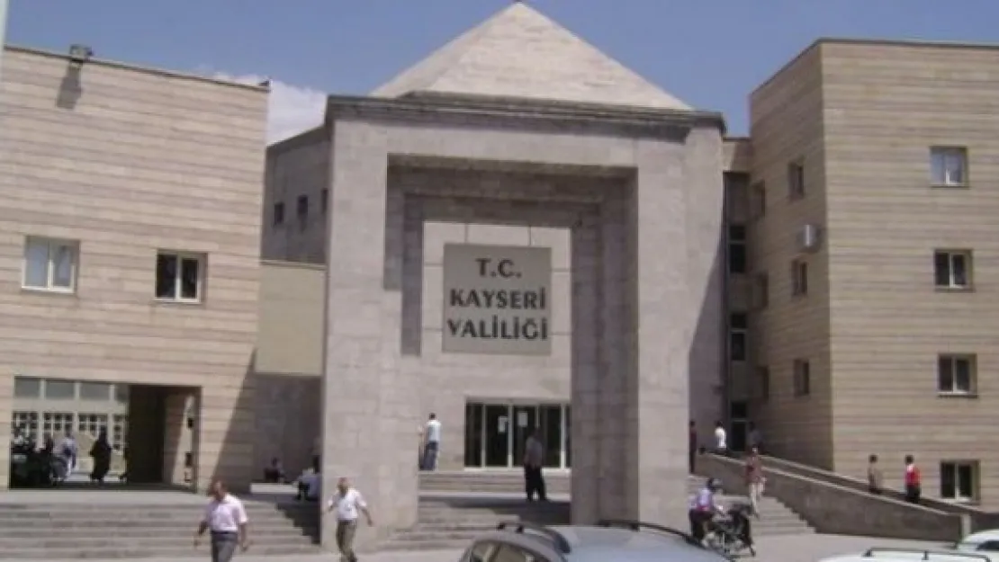 Vali Kamçı Yahyalı'da muhtarlarla buluştu