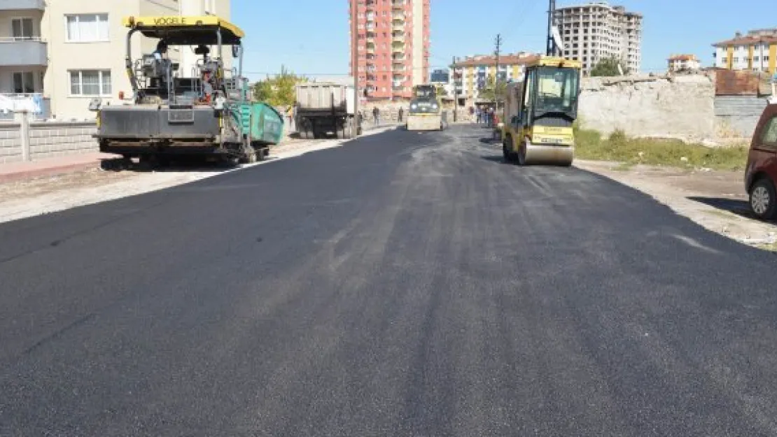Battalgazi mahallesinde yollara 5 bin 200 ton asfalt serildi