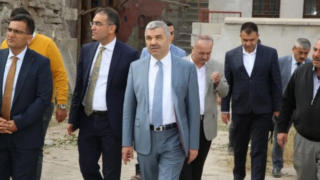 Çelik Kayseri Mahallesi'nde incelemelerde bulundu