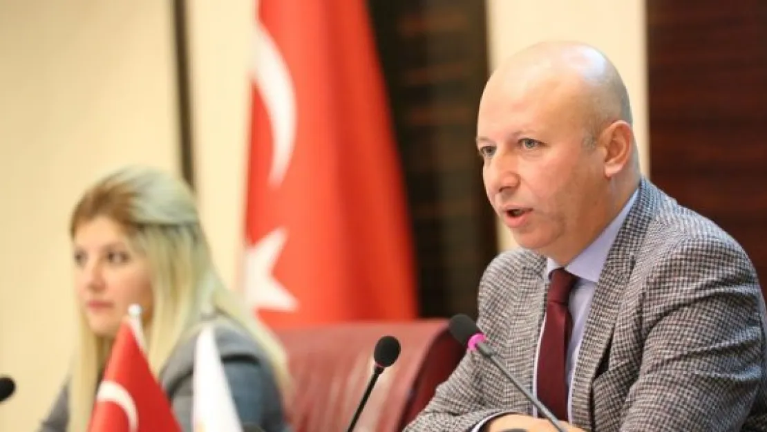 "Şehrimize güzel bir gençlik merkezi kazandıracağız"