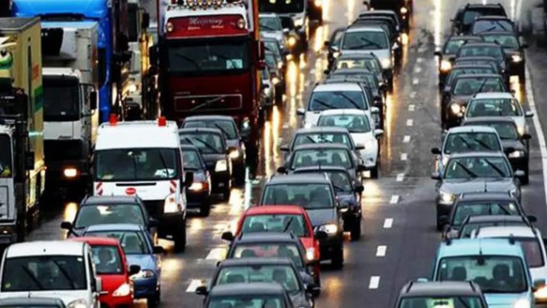 Trafiğe kayıtlı araç sayısı 359 bini geçti