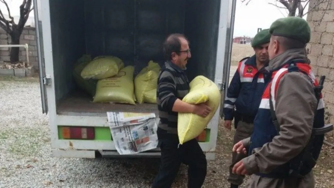 Çalınan gübreler bulundu, sahibine teslim edildi