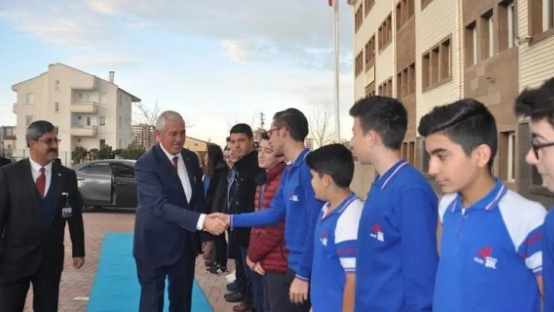 Kayseri'de 140 kurumda 'etkileşimli tahta' kullanılıyor