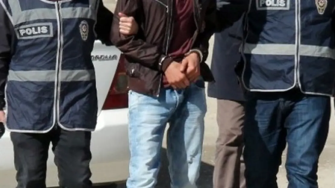 Polis kılığına giren dolandırıcılar tutuklandı