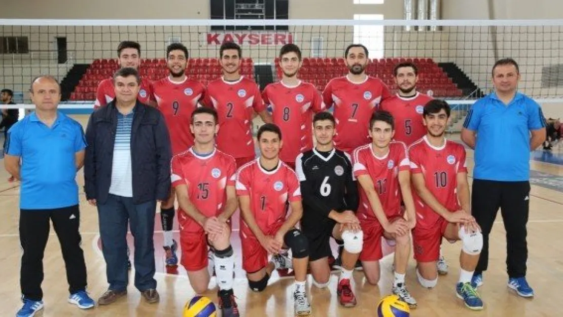 VOLEYBOL'DA İLK YARI SONA ERDİ