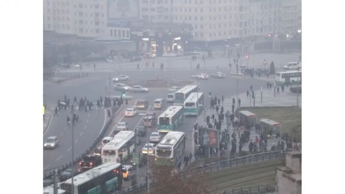 Kayseri'de sis hayatı olumsuz etkiliyor