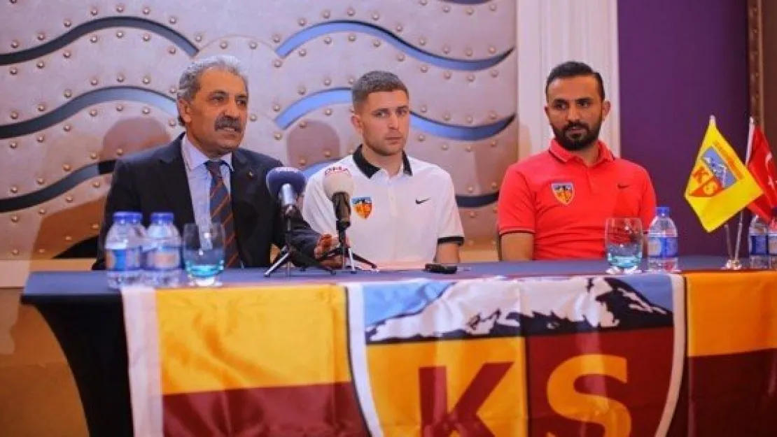 Kayserispor 4 gönderdi 2 aldı