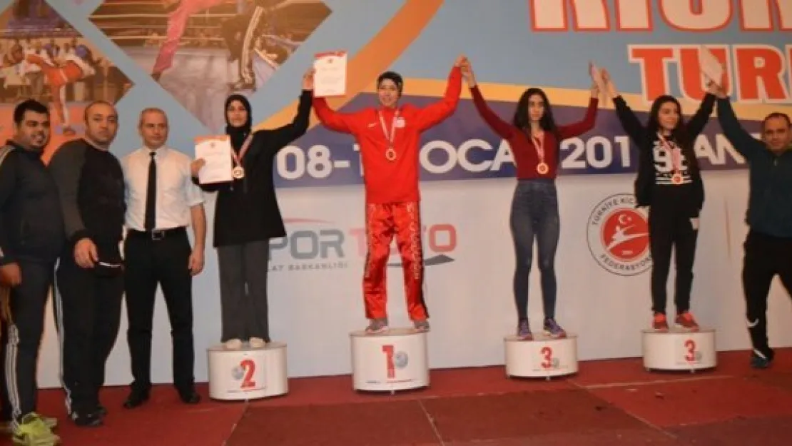 Kick Boks'ta iki önemli derece
