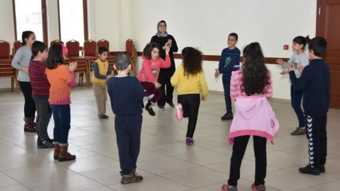 Kocasinan Çocuk Kulübü ile tatil dolu dolu geçiyor