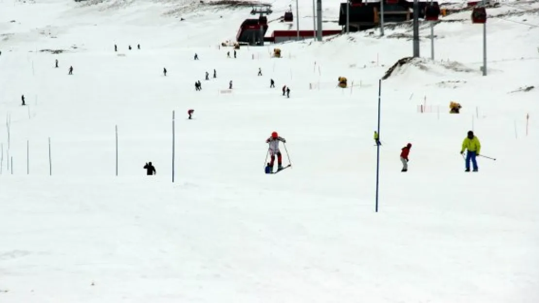 Olimpiyatlara Erciyes'te hazırlanıyor