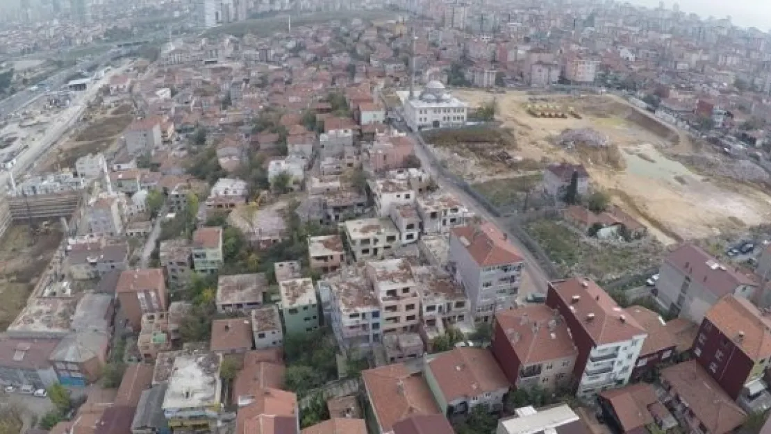 'Bakanlığımız mecburiyetten müteahhitliğe başladı'