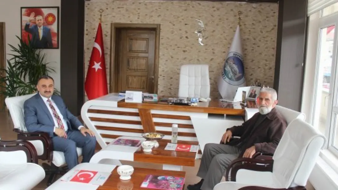 Şehit babasından Başkan Cabbar'a ziyaret 