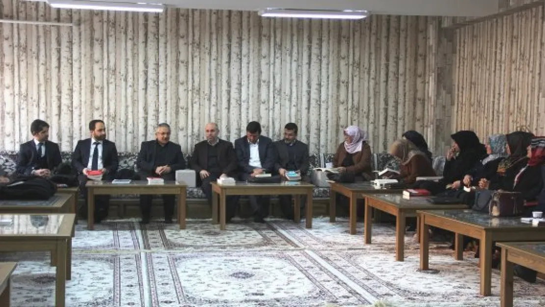 Vaiz ve vaizeler için 'İlmi Müzakere' toplantısı yapıldı