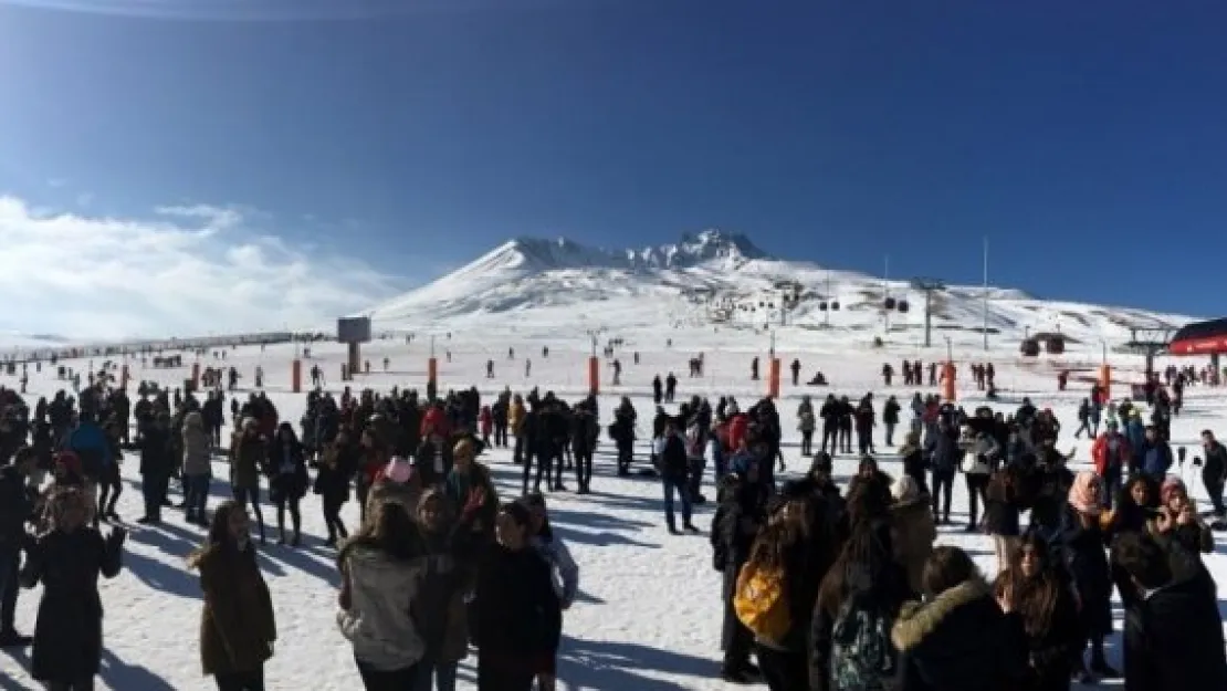 Erciyes'e ziyaretçi akını