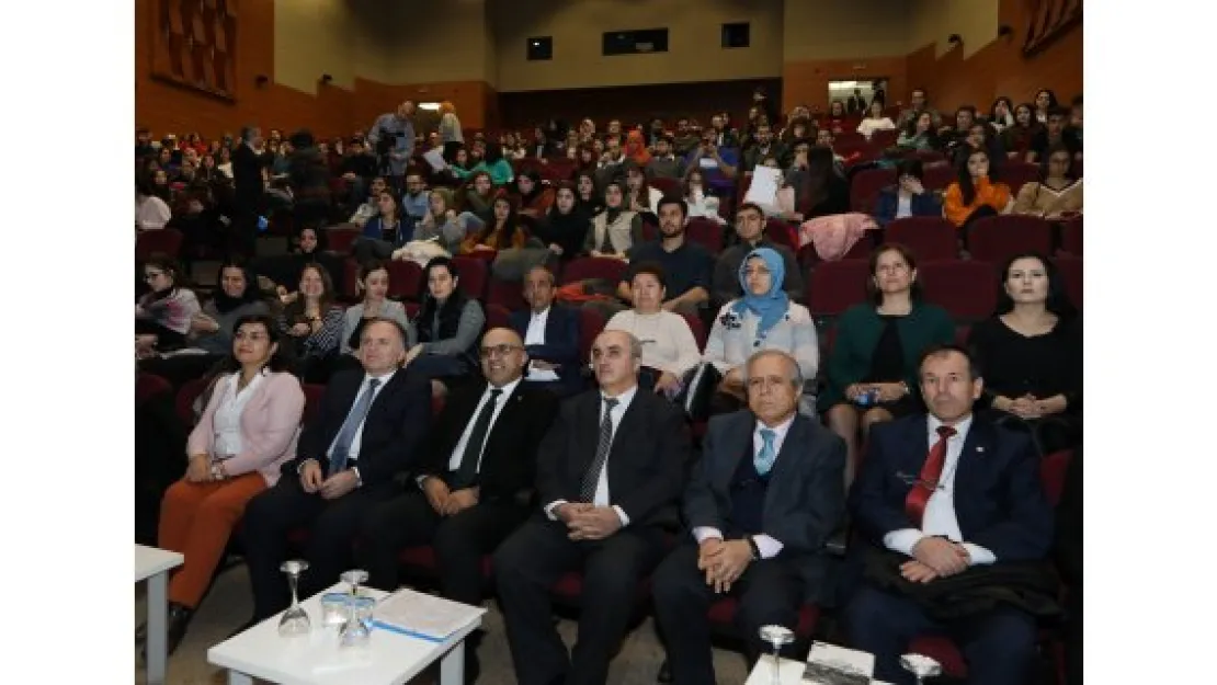 ERÜ'de ''Rus Edebiyatında Kur'an-ı Kerim' anlatıldı