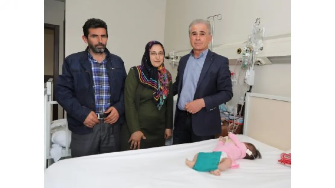 3 aylık bebeğin kalbindeki 3 delik kapatıldı  
