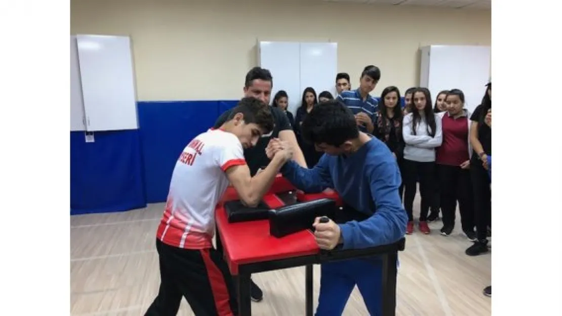 Bilek güreşi il birinciliği tamamlandı