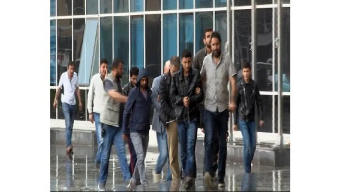 4 DEAŞ'lı hakim karşısında