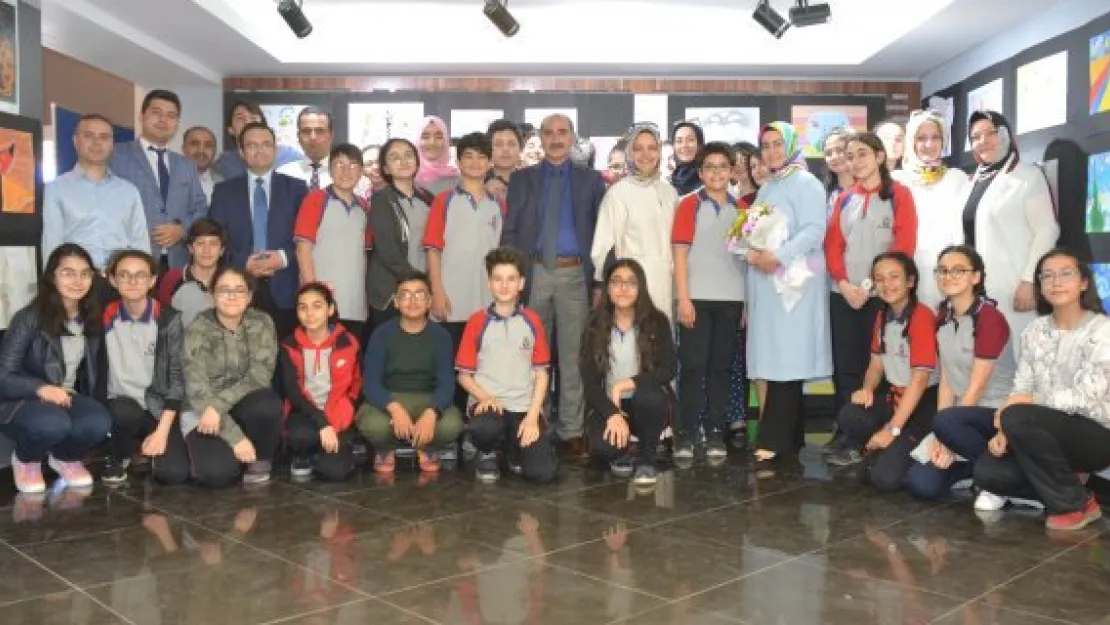 Bilgenesil okulları yılsonu resim sergisi