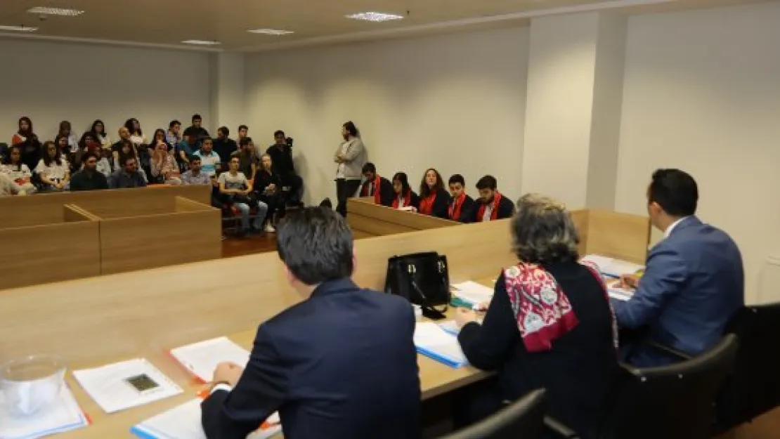 ERÜ'de Dava ve Duruşma yarışması düzenlendi