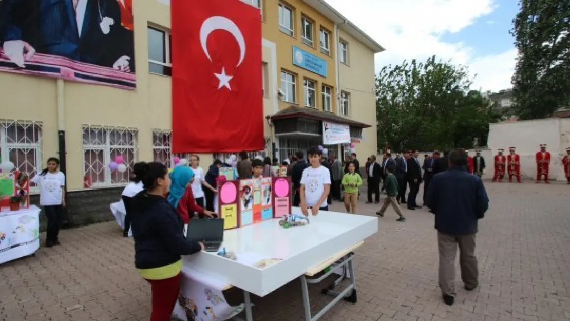 Ortaokul'dan bilim fuarı