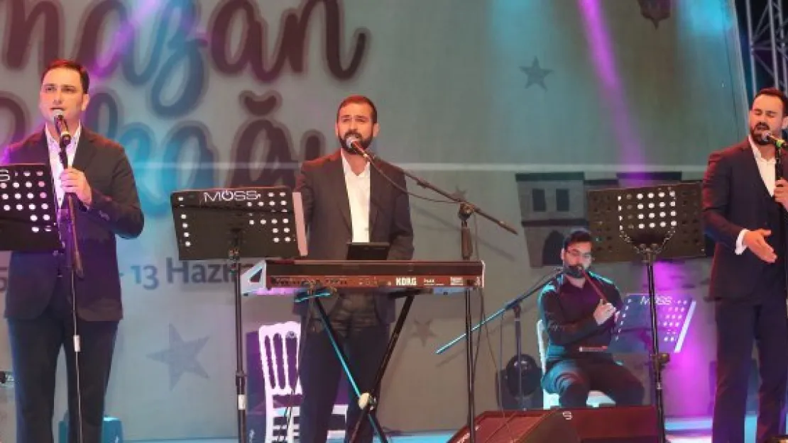 Ramazan Sokağında Kur'an ve ilahi gecesi
