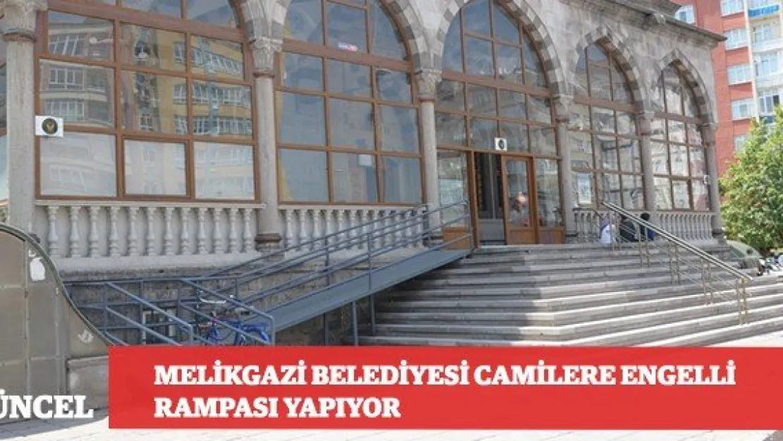 Melikgazi Belediyesi camilere engelli rampası yapıyor