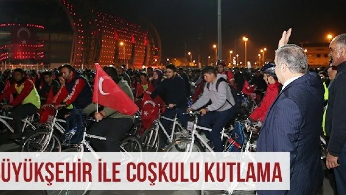 Büyükşehir İle Coşkulu Kutlama