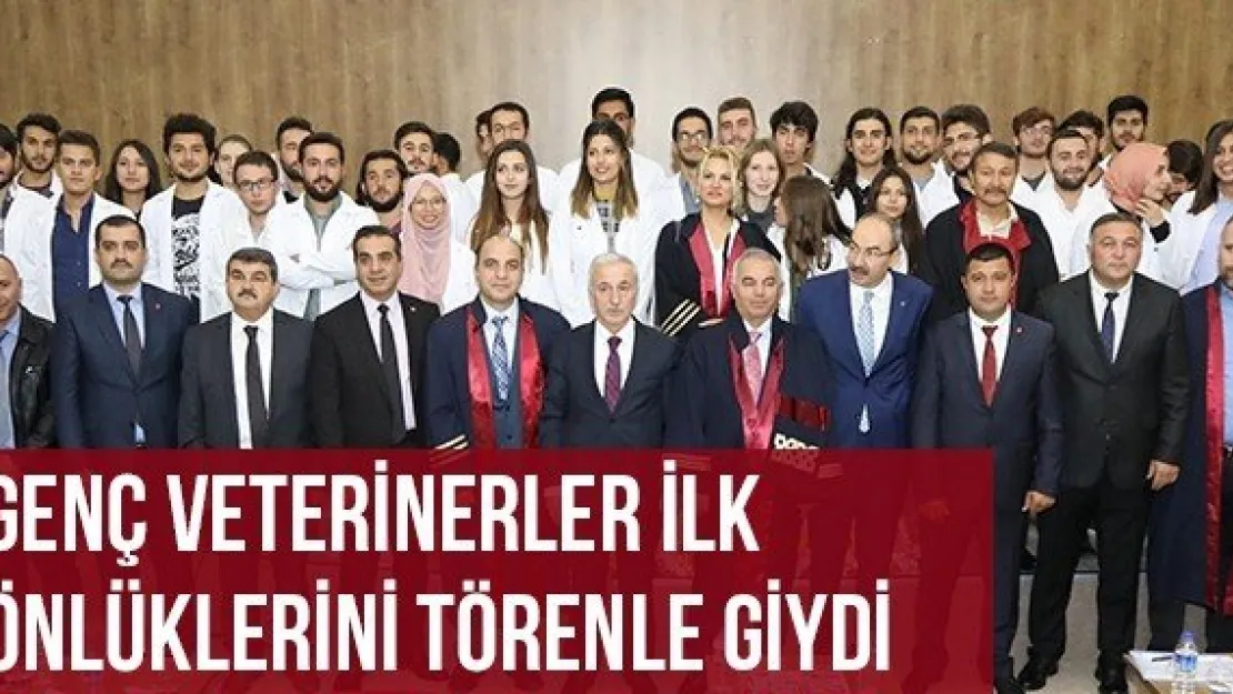 Genç Veterinerler İlk Önlüklerini Törenle Giydi