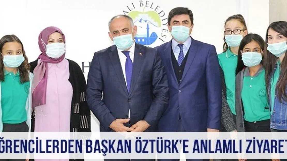 Öğrencilerden Başkan Öztürk'e Anlamlı Ziyaret