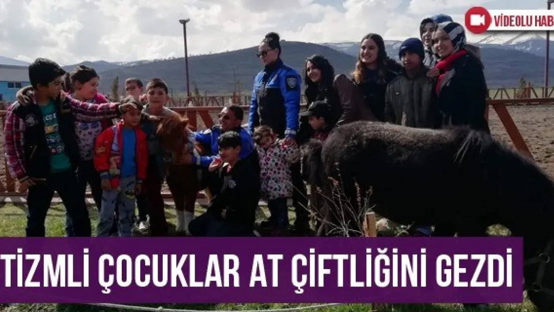 Otizmli Çocuklar At Çiftliğini Gezdi