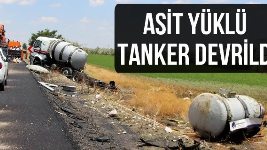 Asit yüklü tanker devrildi