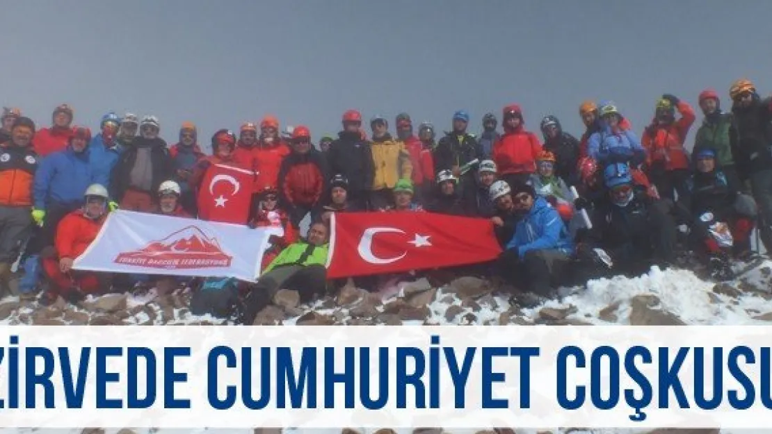 Zirvede Cumhuriyet coşkusu