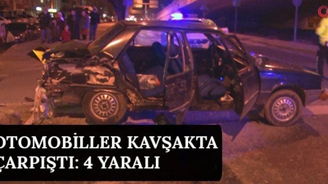 Otomobiller kavşakta çarpıştı: 4 yaralı