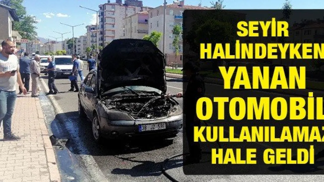 Seyir halindeyken yanan otomobil kullanılamaz hale geldi