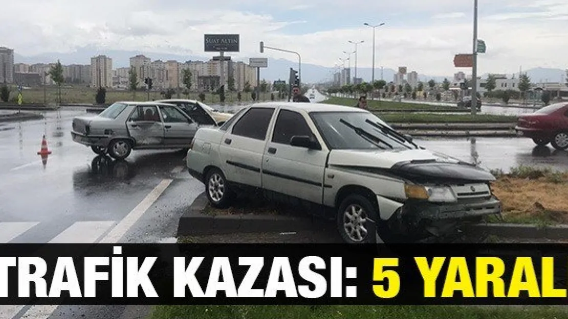 Kayseri'de trafik kazası: 5 yaralı