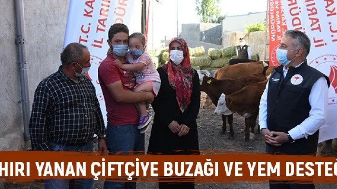 Ahırı yanan çiftçiye buzağı ve yem desteği