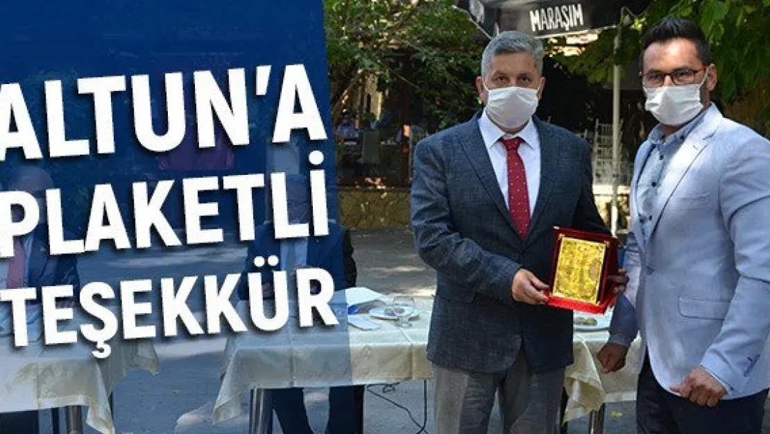 Altun'a plaketli teşekkür