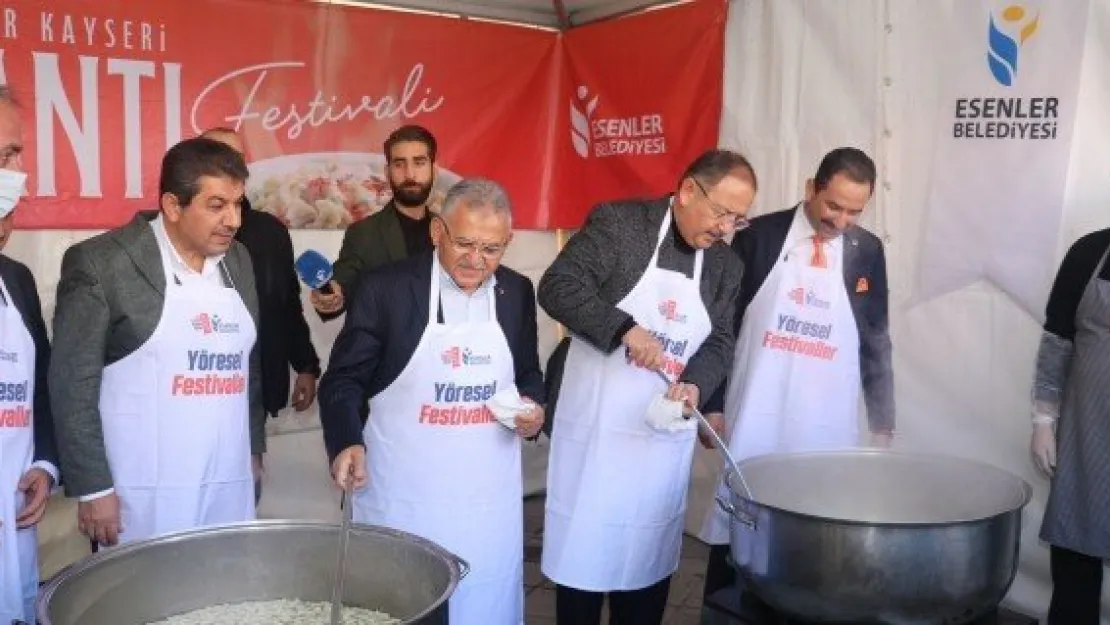 &quotGECE, GÜNDÜZ DEMEDEN ÇIRPINAN BİR BELEDİYECİLİK ANLAYIŞI UYGULUYORUZ"