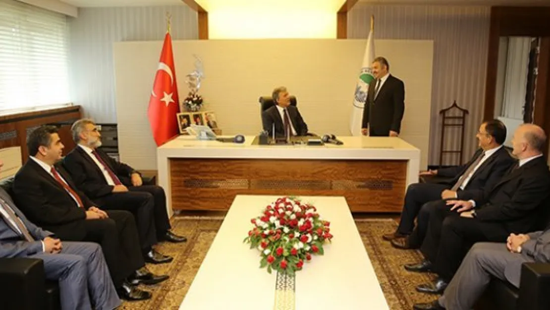 Abdullah Gül, Başkan Çelik'i ziyaret etti