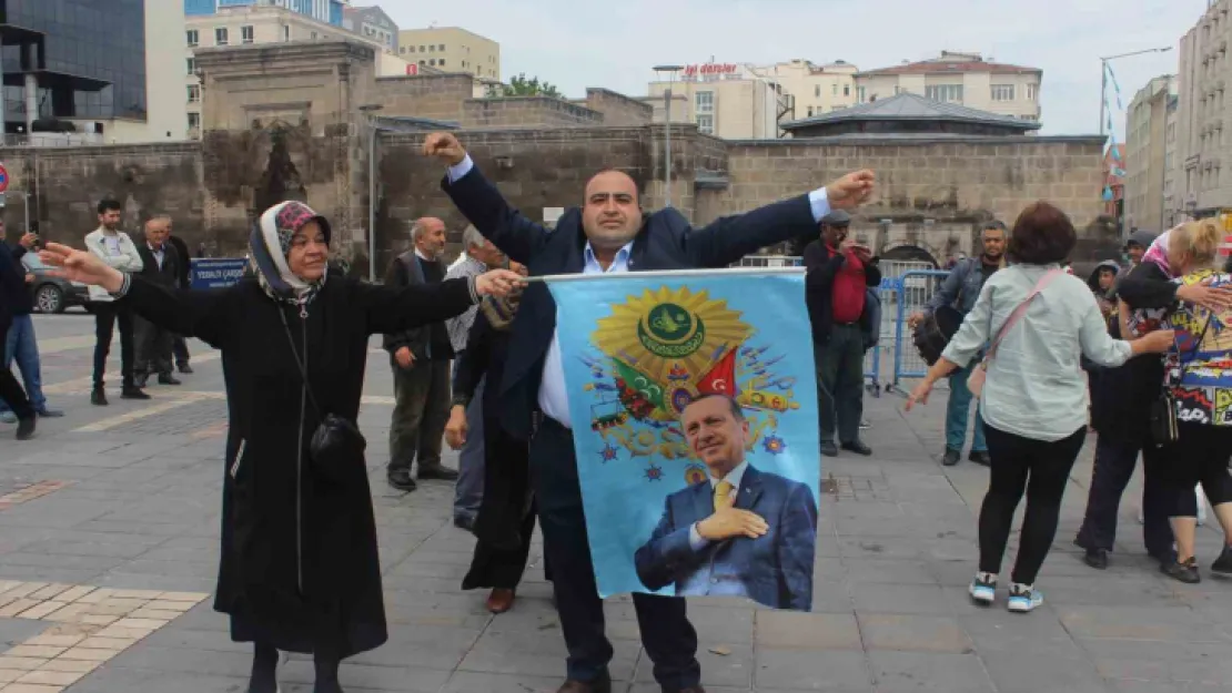 Adak adadı, sözünü tuttu