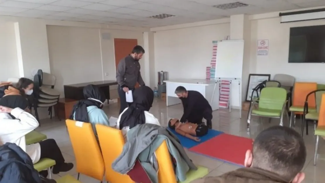 AFAD gönüllülerine ilk yardım eğitimi