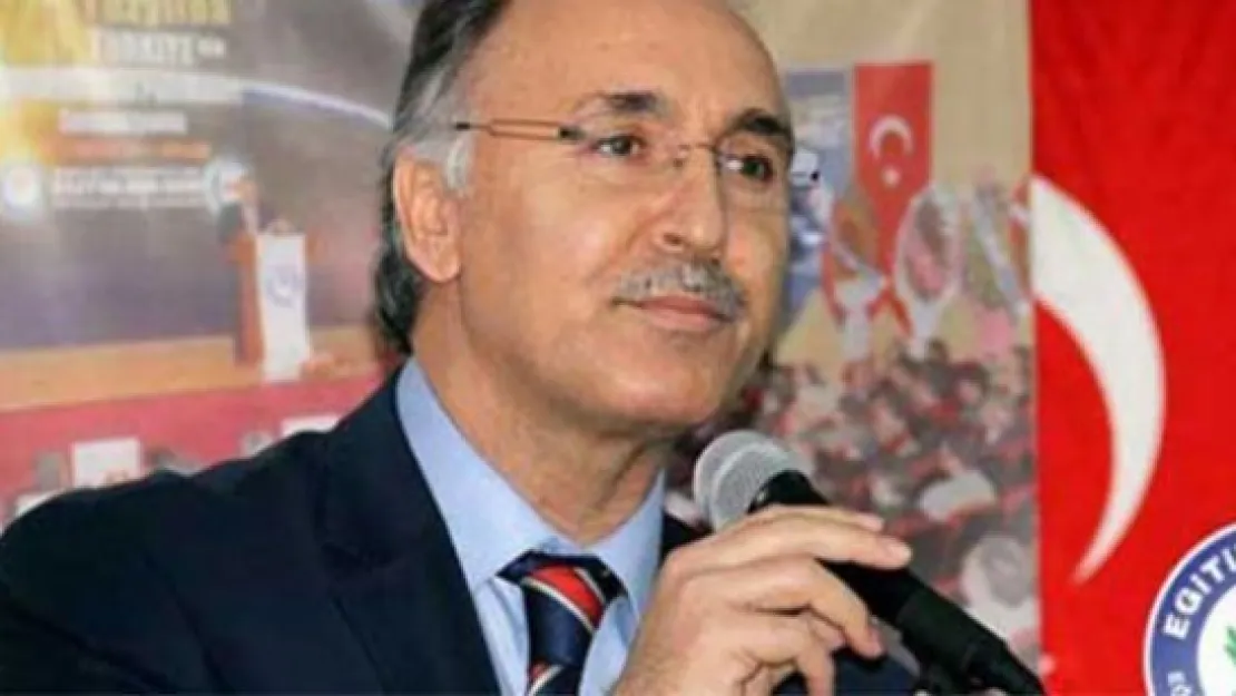 AHMET ÖZER EĞİTİM BİR-SEN GENEL BAŞKANLIĞINA ADAY