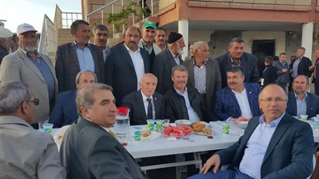 Ak Parti Milletvekili ve Adayı Karayel çiftçilerle buluştu