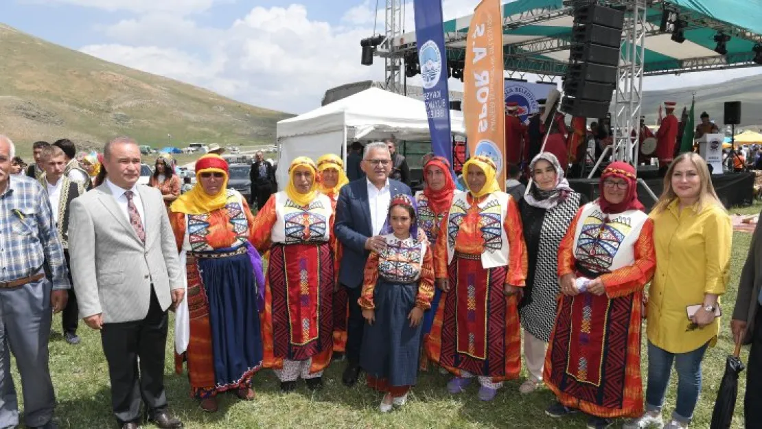 Akkışla'da Geleneksel Yeni Yoğurt Bayramı ve Kilim Festivali