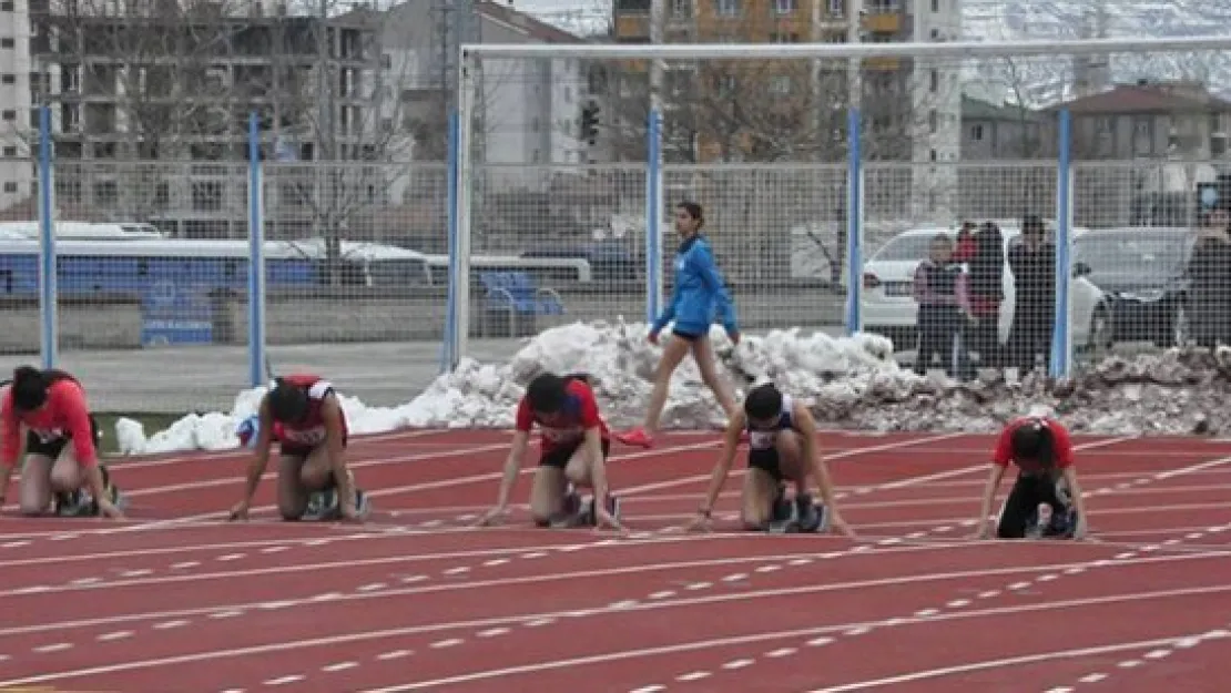 Analig atletizm yarı final müsabakaları başladı