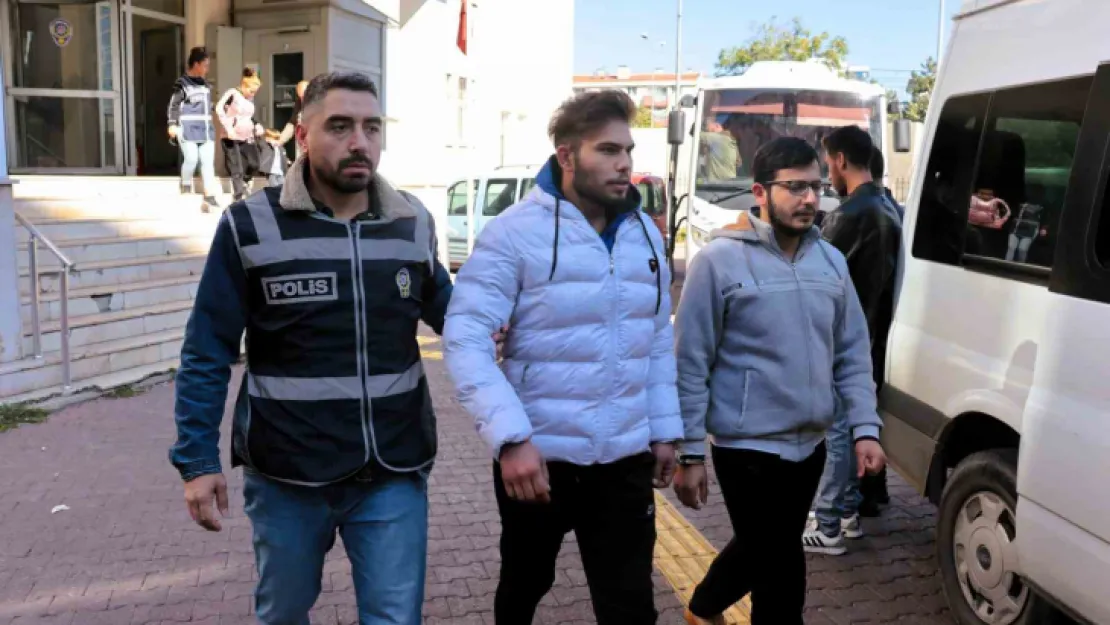 Aranan şahıslara 24 polis ile operasyon: 9 gözaltı